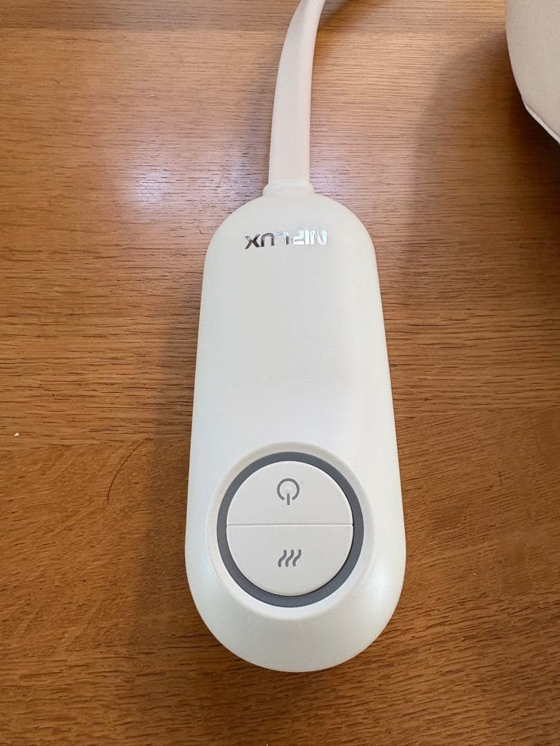 ニップラックス 加圧＆温熱ヘッドケア チルメット NP-CM24IV