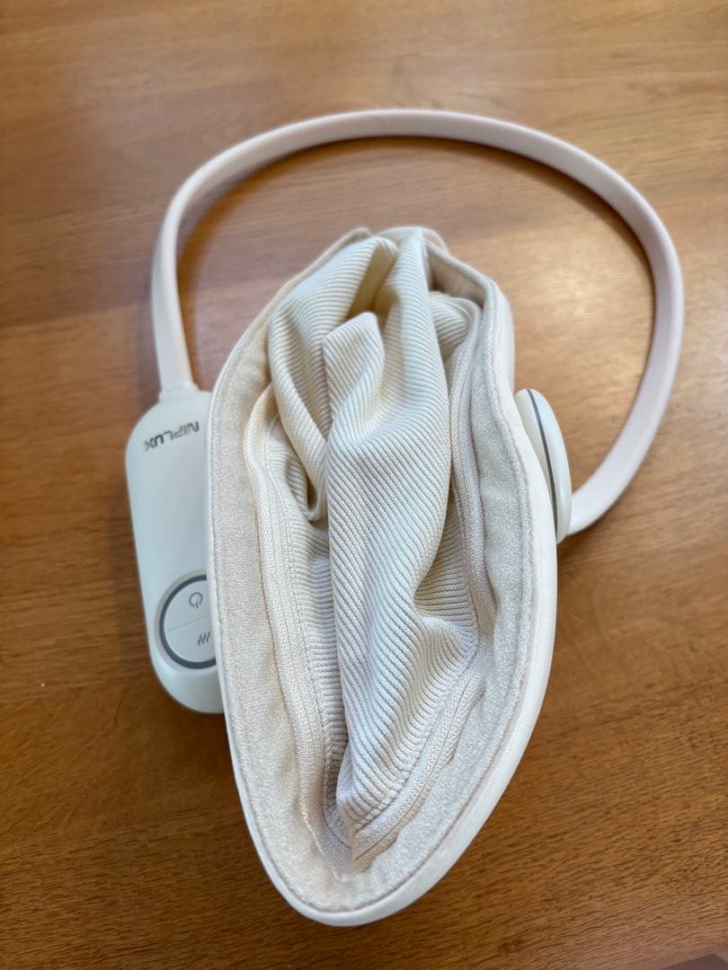 ニップラックス 加圧＆温熱ヘッドケア チルメット NP-CM24IV