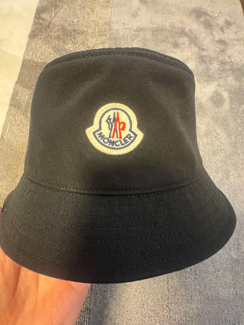 MONCLER バケットハット 黒