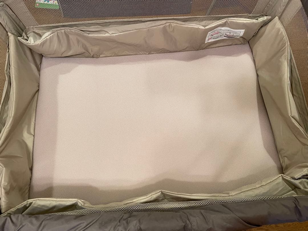 【美品】アップリカ　ココネルエアー　ベッド