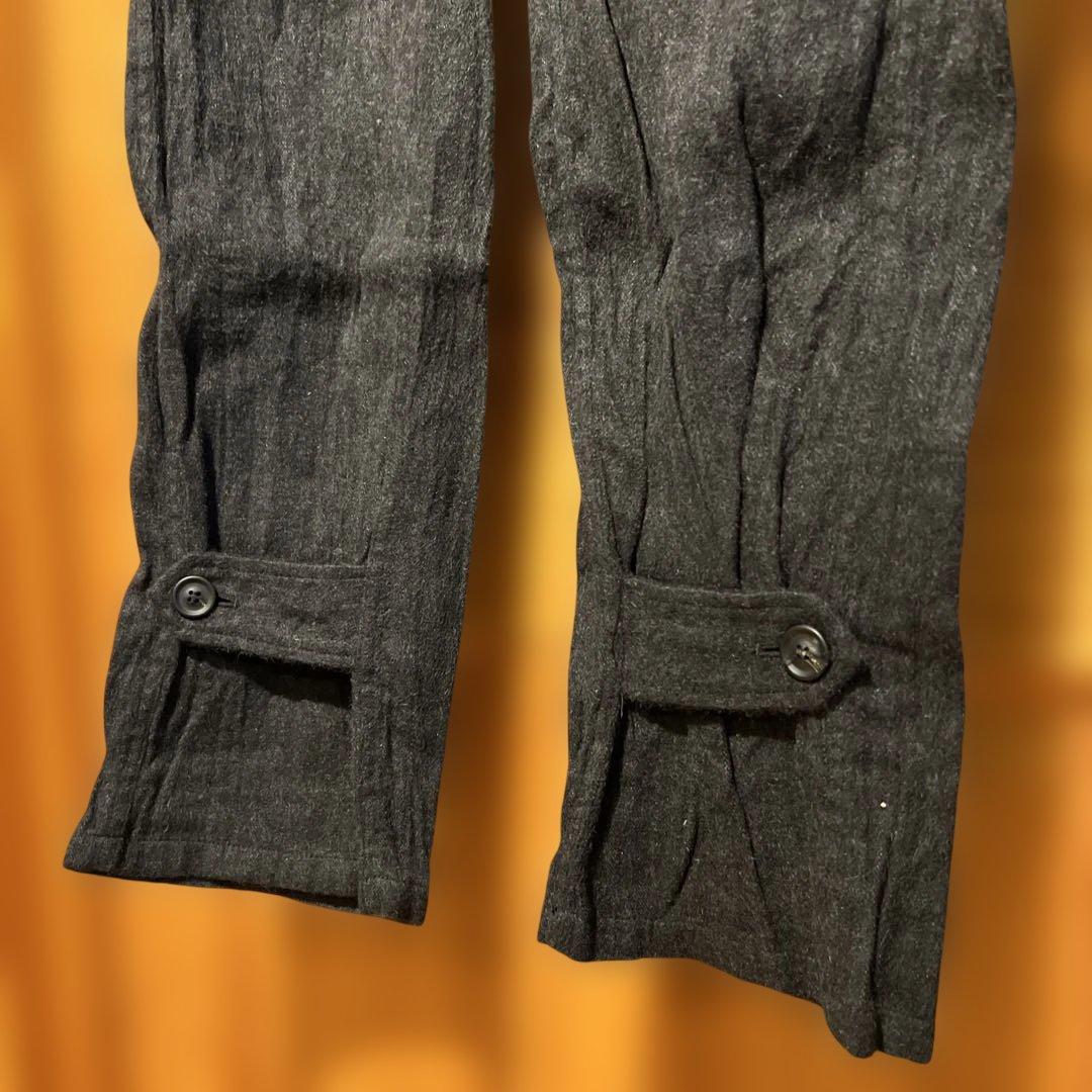 JULIUSユリウス カーゴパンツ チャコールグレーシャギーアンゴラサイズ0