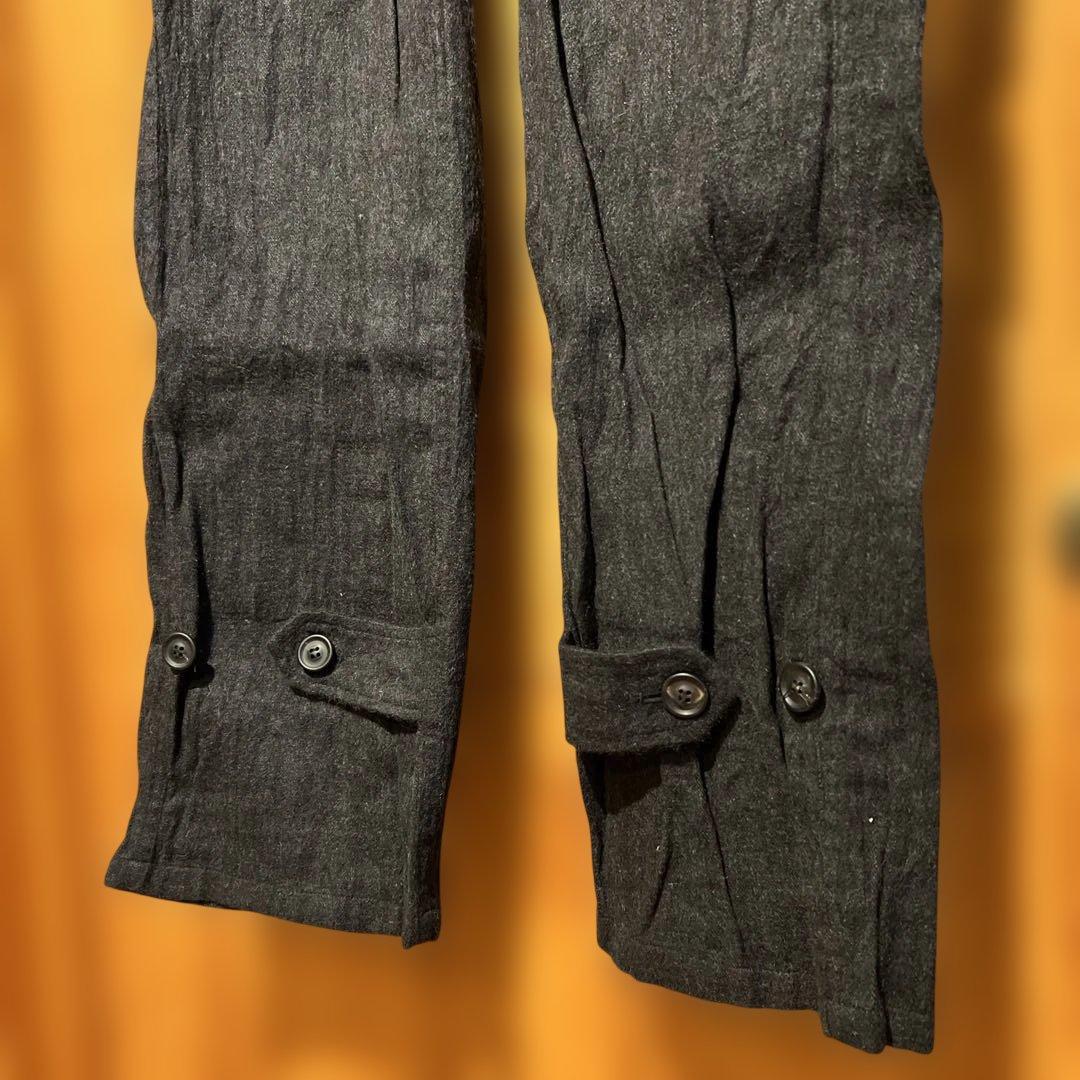 JULIUSユリウス カーゴパンツ チャコールグレーシャギーアンゴラサイズ0