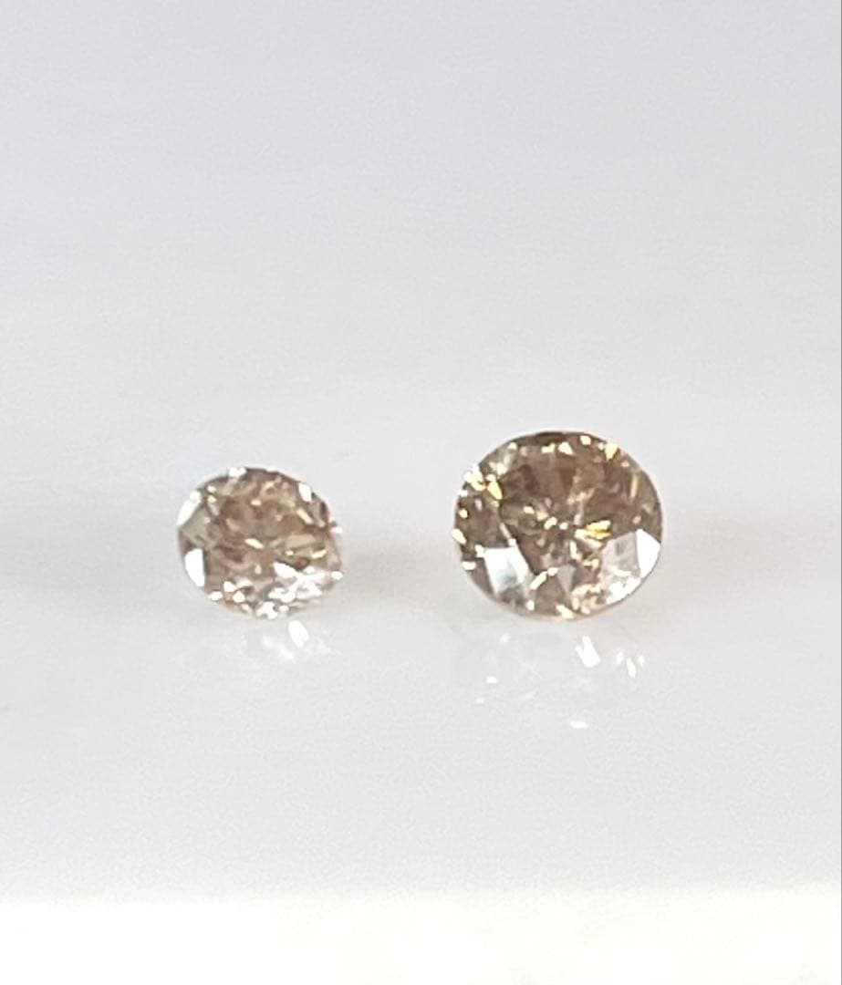 びじゅ K18片耳ダイヤピアス0.1ct 0.2ct ブラウン系