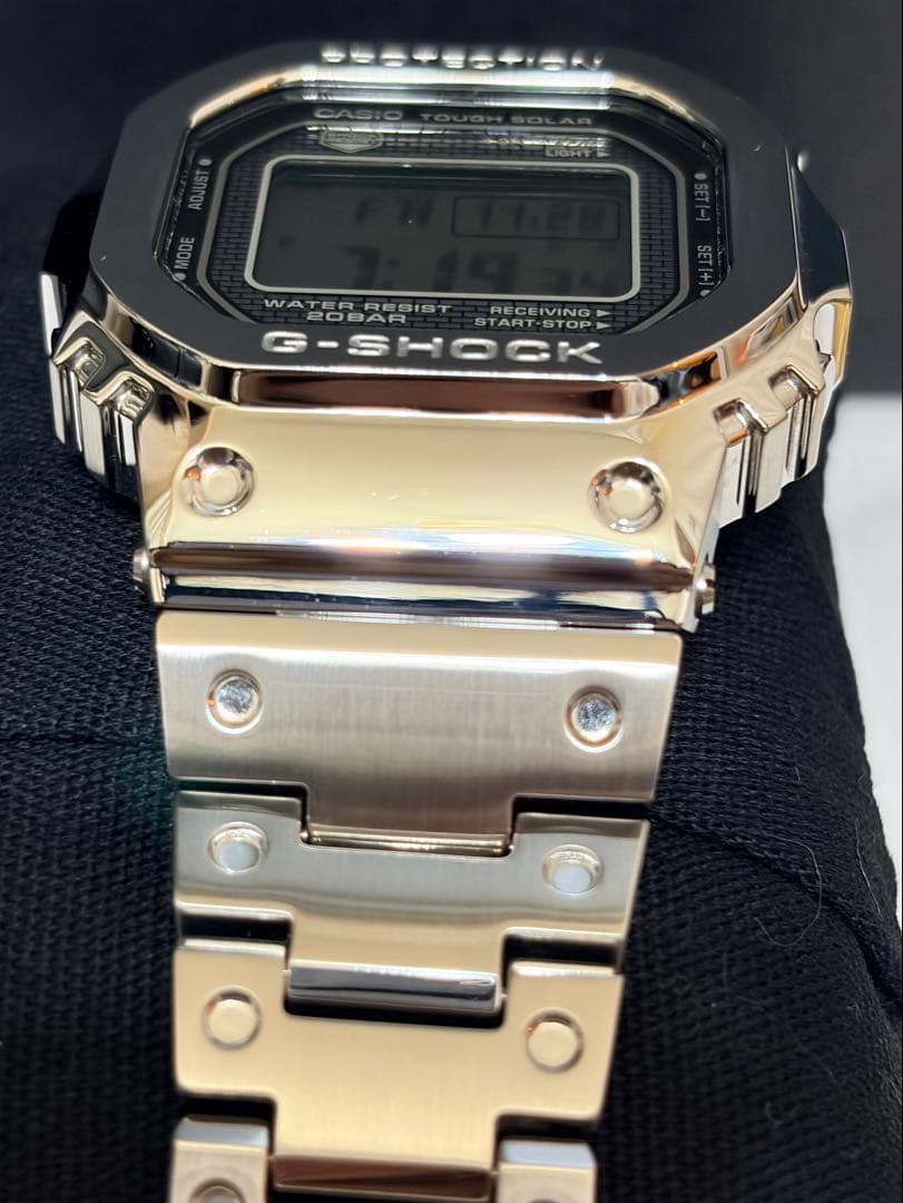 CASIO G-SHOCK GMW-B5000D-1JF フルメタル　シルバー