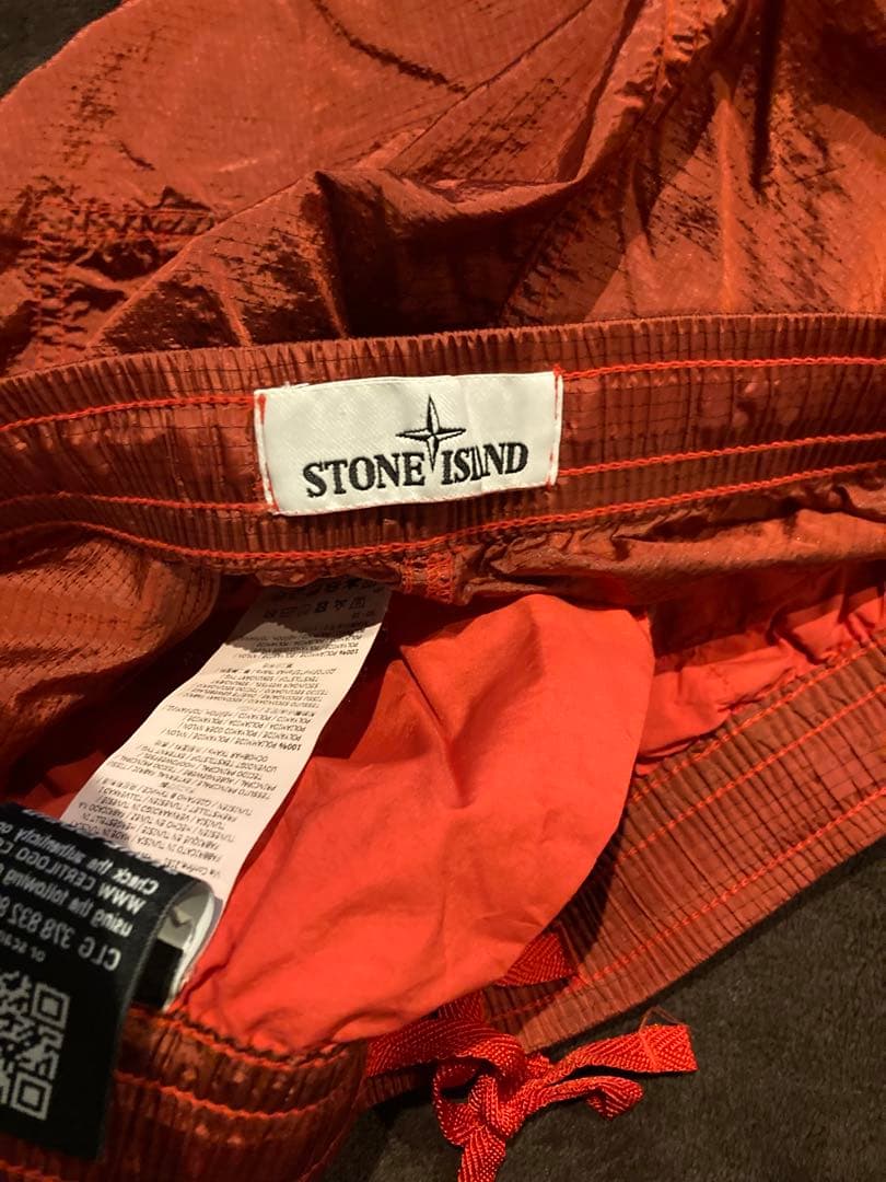 ストーンアイランド ナイロンショートパンツ