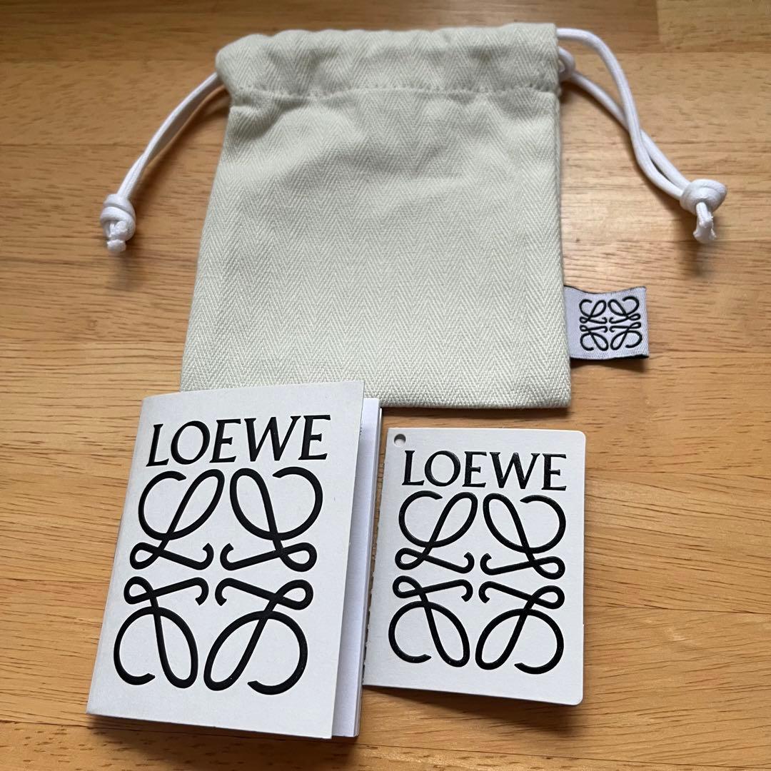人気　品薄　LOEWE ロエベ　 ツイスト カーフ バングル　黒　ブラック　ロゴ