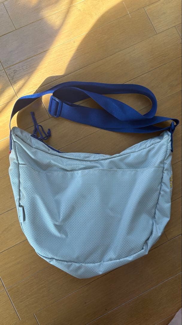 supreme メッセンジャーバッグ 22ss ショルダーバッグ 青 シルバー