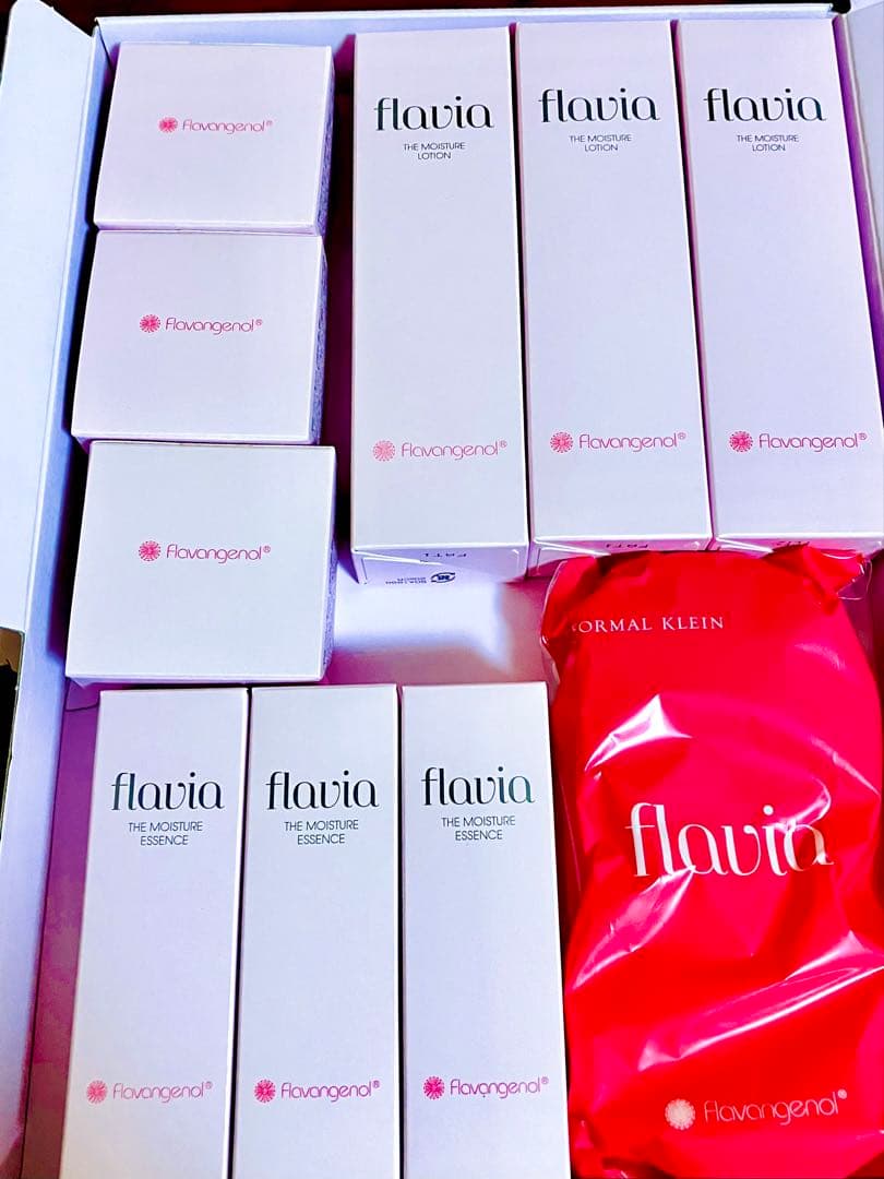 フォーマルクラインflavia ザ モイスチャー3点セット×3とソープセット