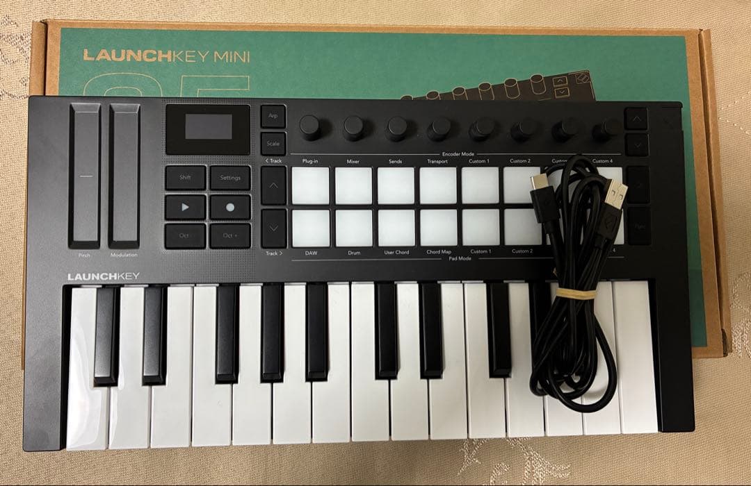 NOVATION LAUNCHKEY MINI 25 Mk4 MIDIキーボード