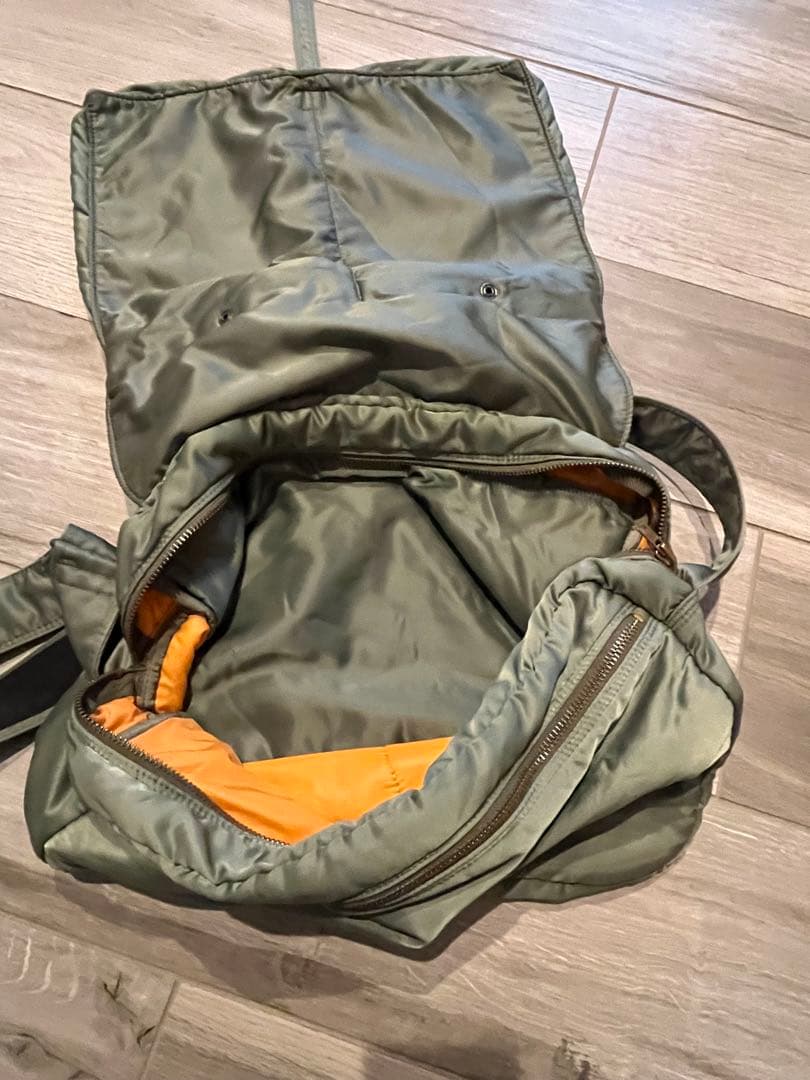 PORTERタンカー ヘルメットバック オリーブグリーン