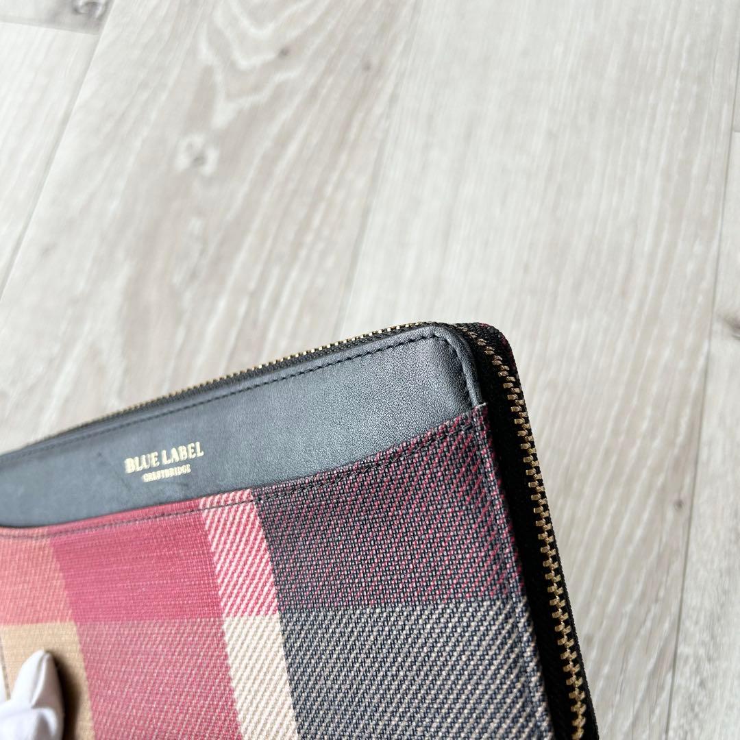 【美品】ブルーレーベルクレストブリッジ 長財布 ラウンドファスナー チェック黒赤