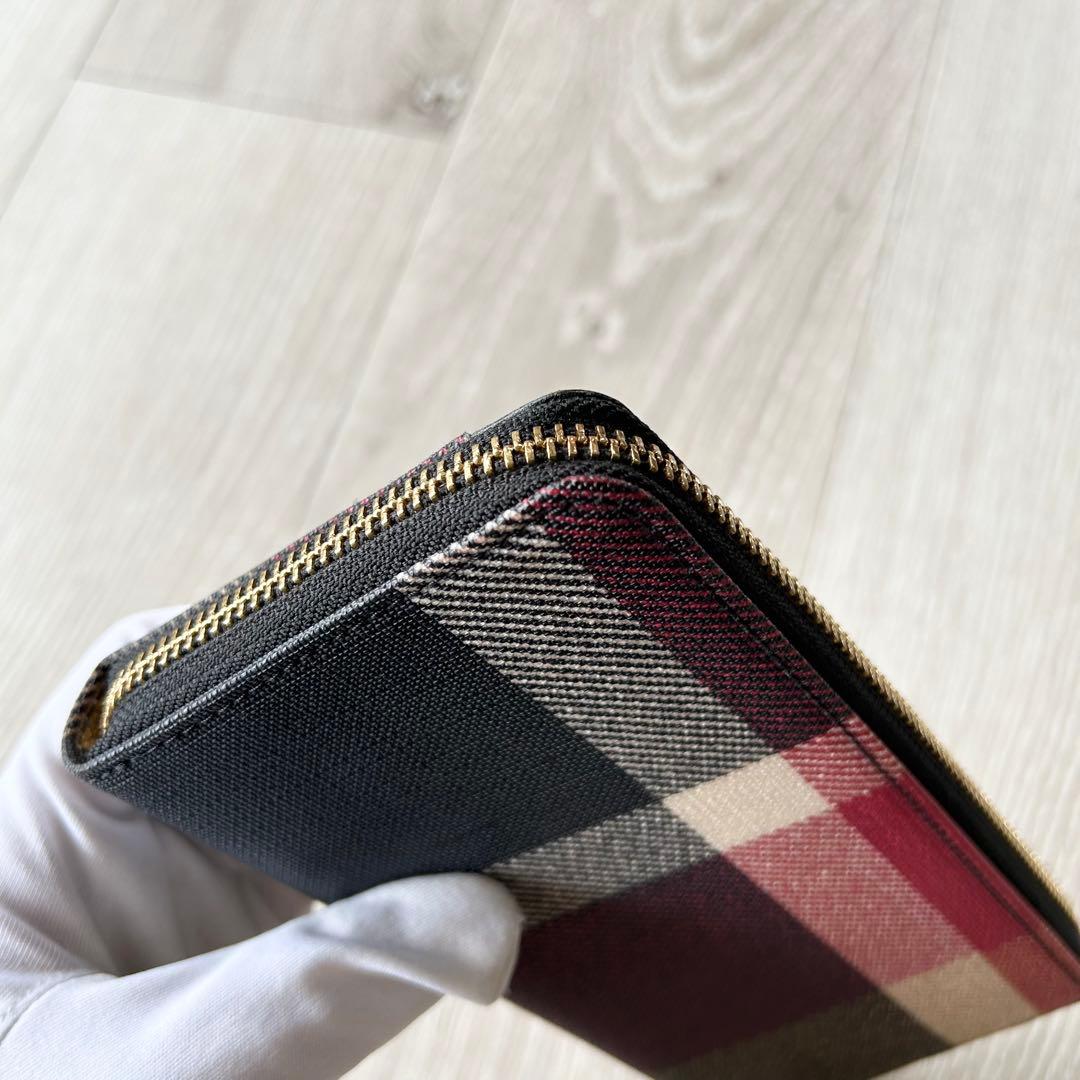 【美品】ブルーレーベルクレストブリッジ 長財布 ラウンドファスナー チェック黒赤