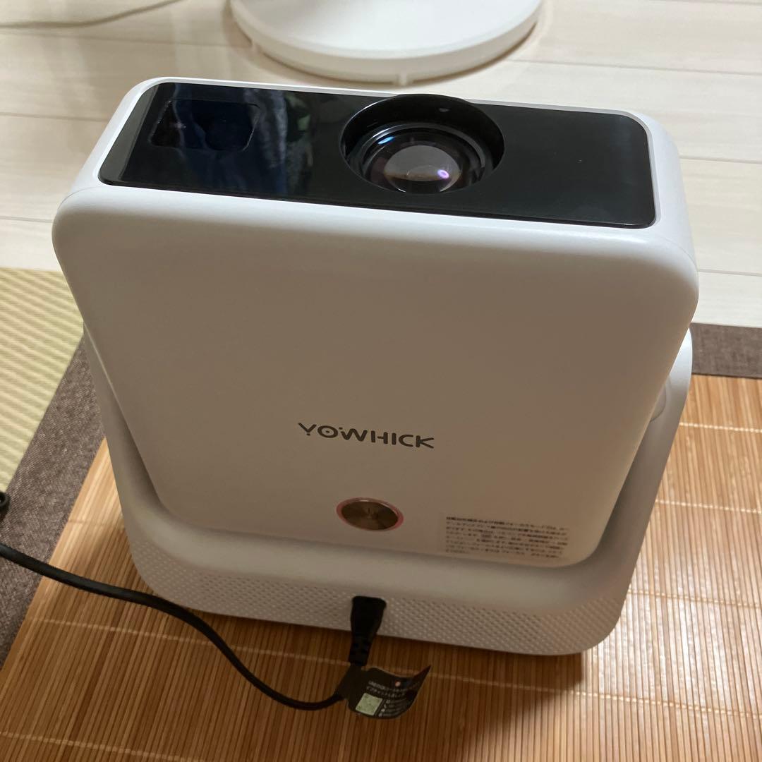 今回限りの値下げです。 YOWHICK プロジェクター本体 (ホワイト)