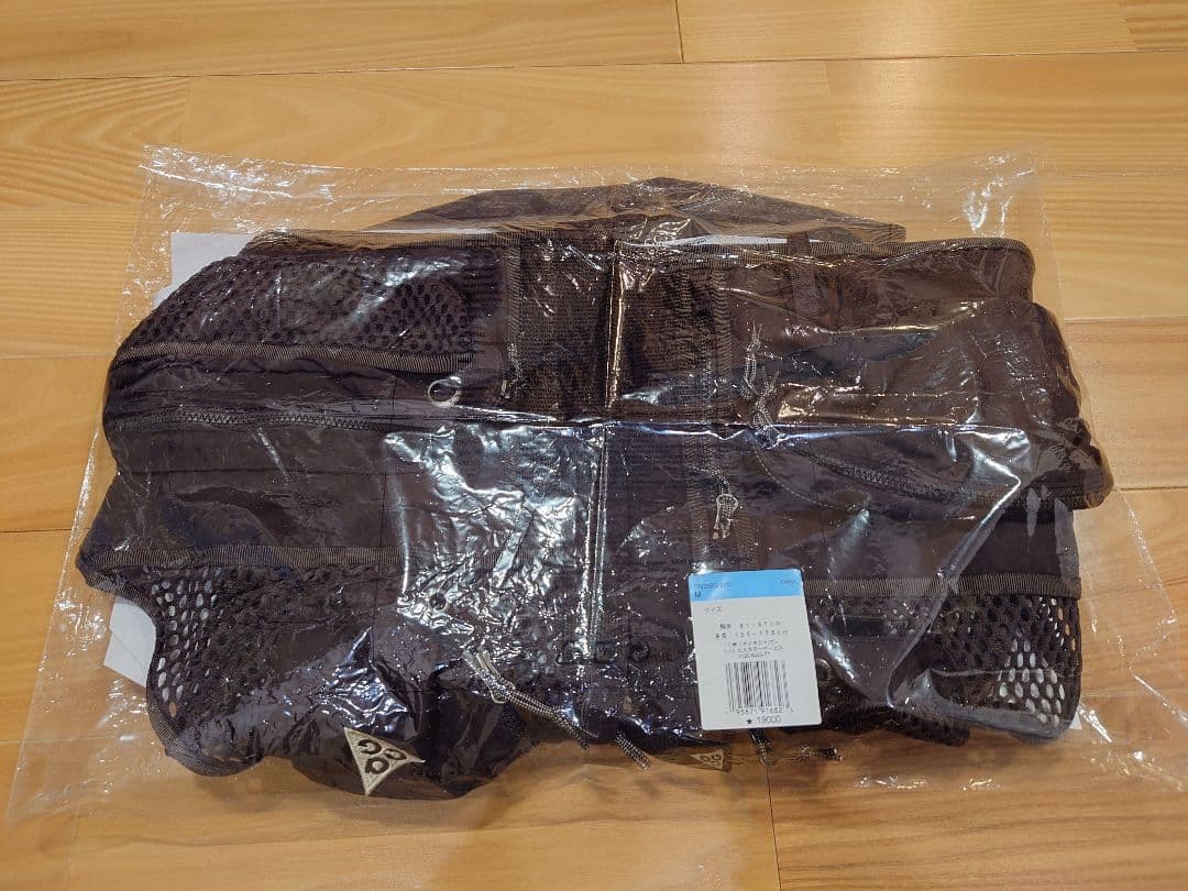 【新品】国内正規品 NIKE acg BUTTLES VEST M ナイキ 希少