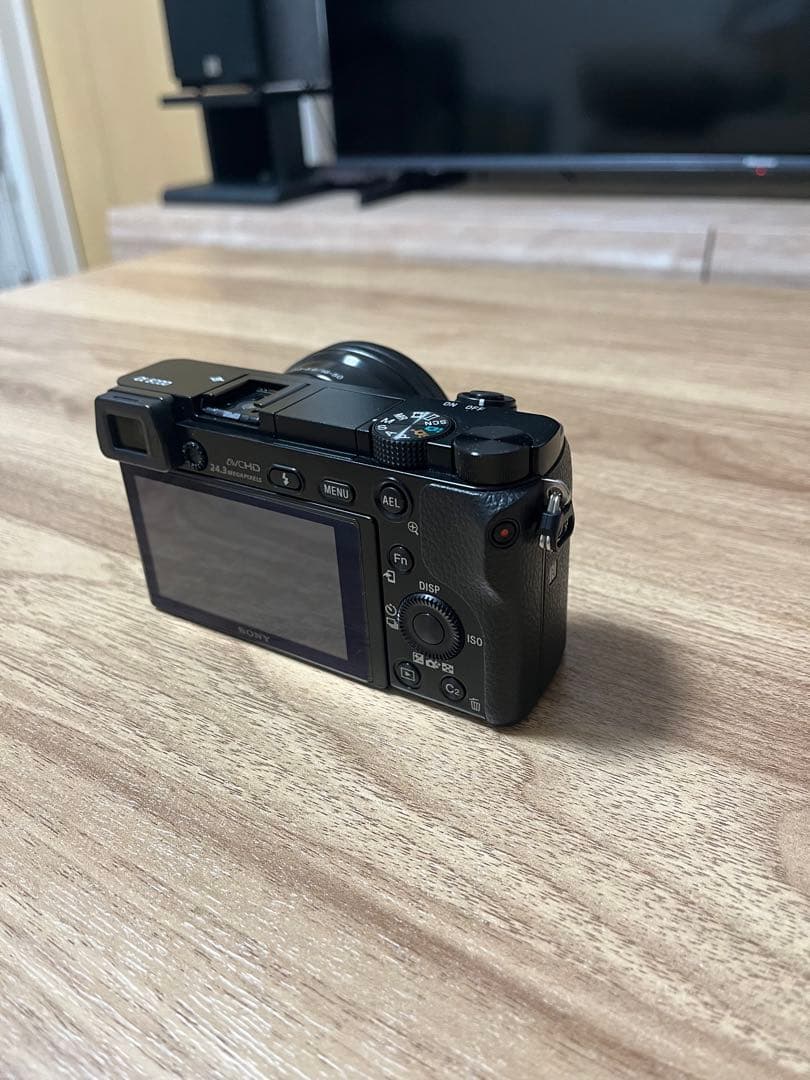 【美品】SONY α6000 ILCE-6000Y-B ダブルズームレンズキッド