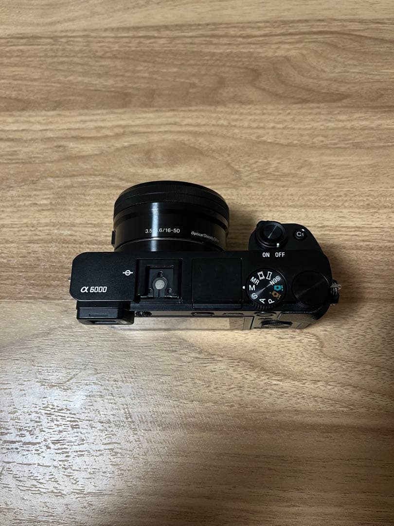 【美品】SONY α6000 ILCE-6000Y-B ダブルズームレンズキッド