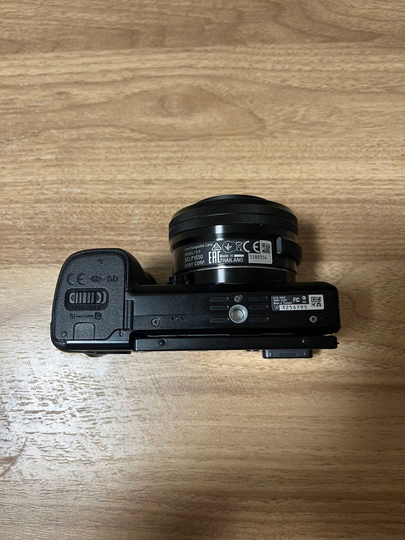 【美品】SONY α6000 ILCE-6000Y-B ダブルズームレンズキッド