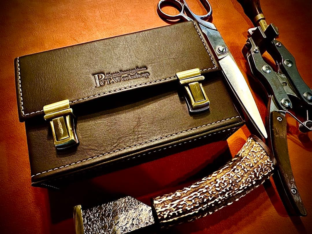 Pvt.Workshop極 本革デッキケース　ダークブラウン