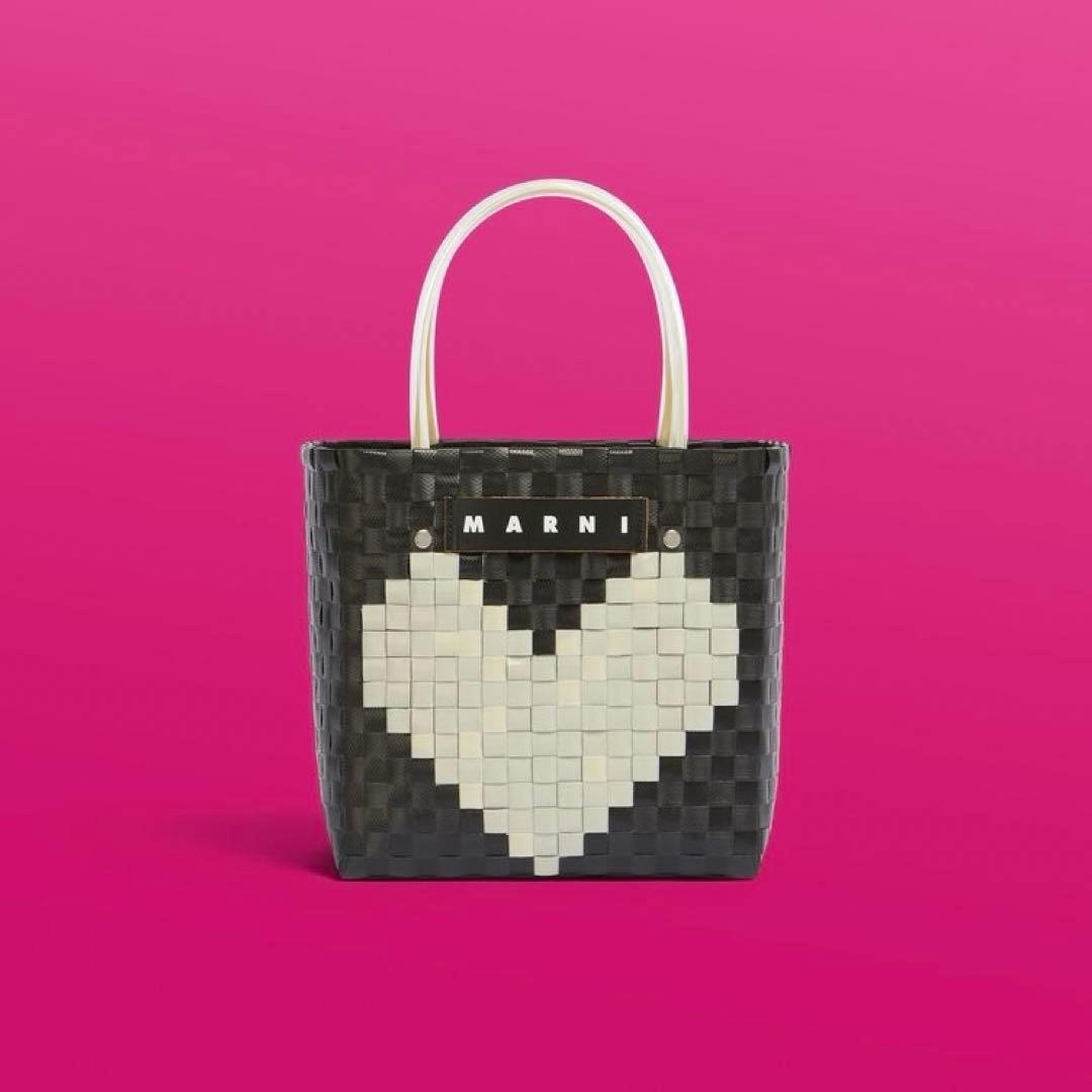 マルニフラワーカフェ　LOVE MINI BASKET BAGハートモチーフ