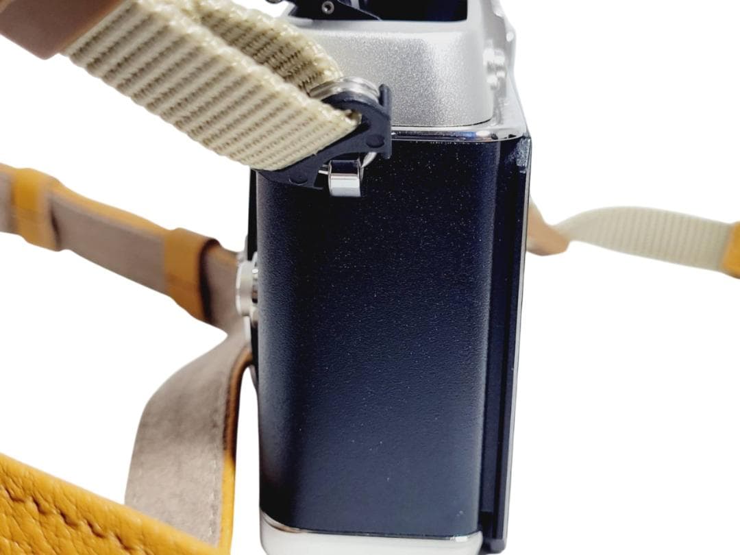 OLYMPUS オリンパス PEN E-P5 ボディジャケット付き カメラ