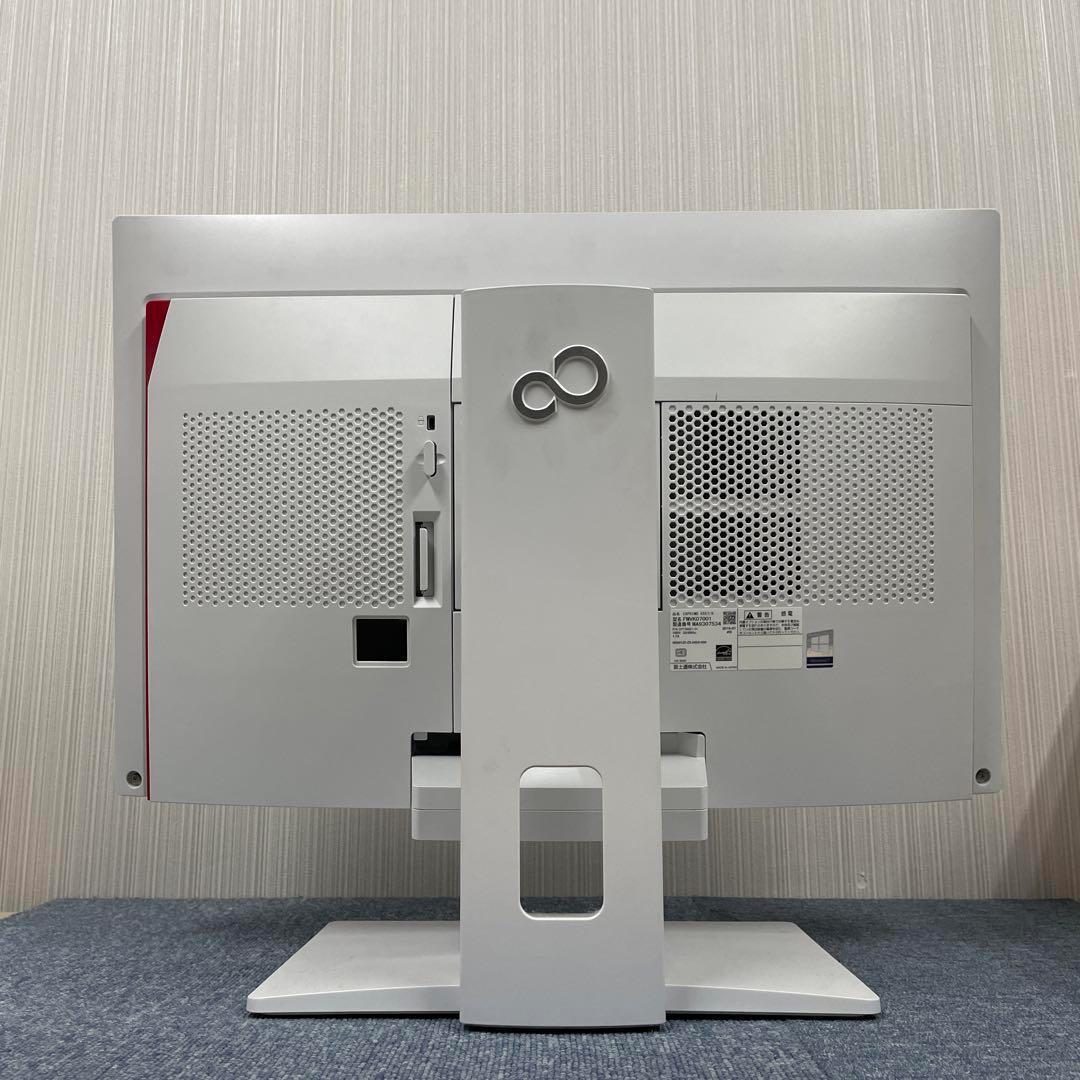 【石窯ピザと自然派ワイン】Piz-Naz　　　キーボード、マウスなし