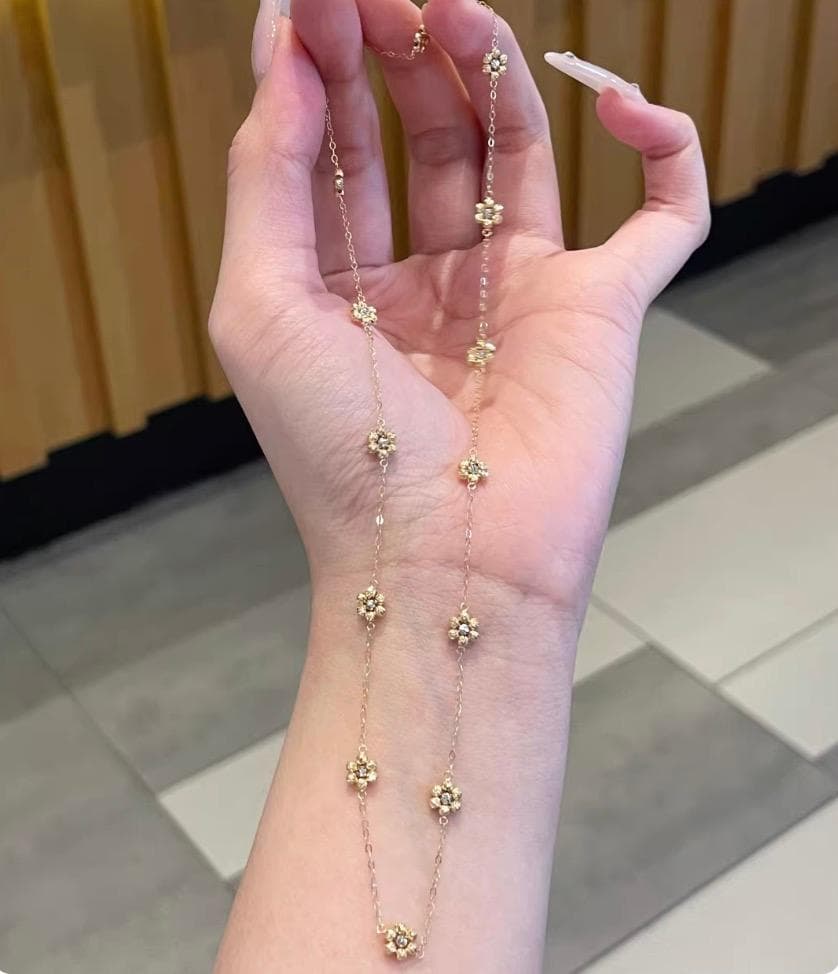 K18YG お花 ステーションネックレス フラワーチャーム 18k WG