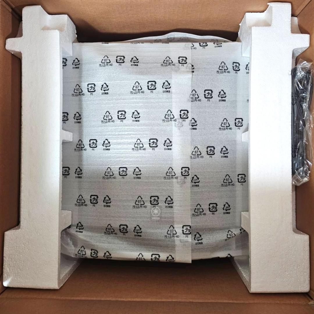 新品未使用品 YAMAHA 薄型サブウーファー YST-FSW100S 元箱付き