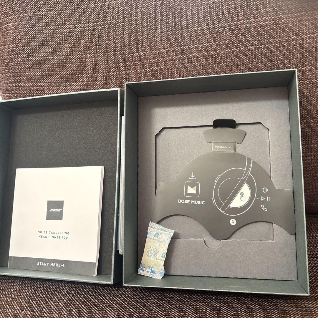 [送料込み] BoseNoiseCancellingHeadphones 700