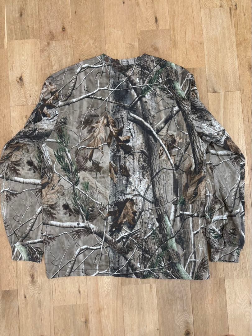 シュプリーム リアルツリー　スモールボックスロゴ　ロンT