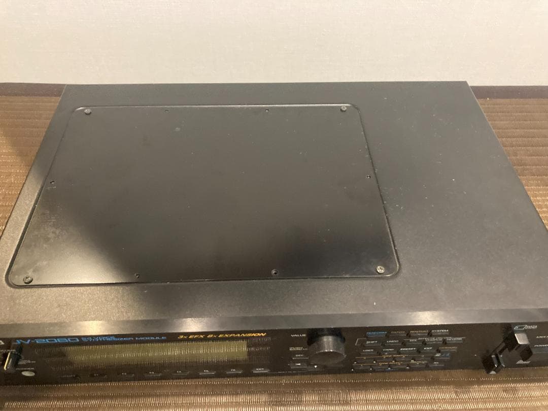 Roland JV-2080 拡張音源4枚搭載 2Uラックケース付