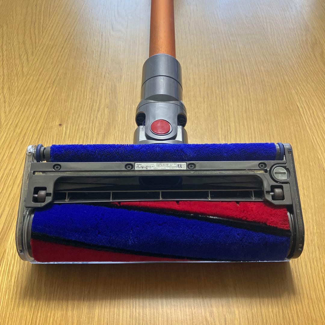 ダイソン　Dyson v8 fluffy