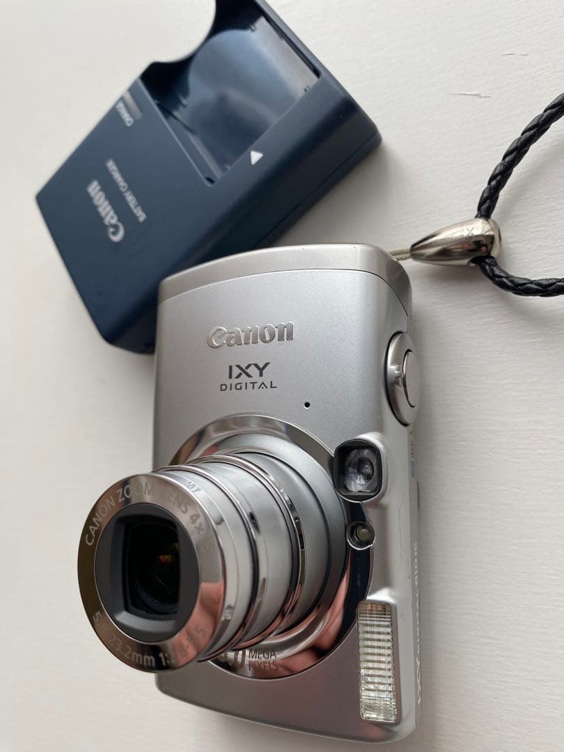 Canon IXY DIGITAL 810IS コンパクトデジタルカメラ　中古品