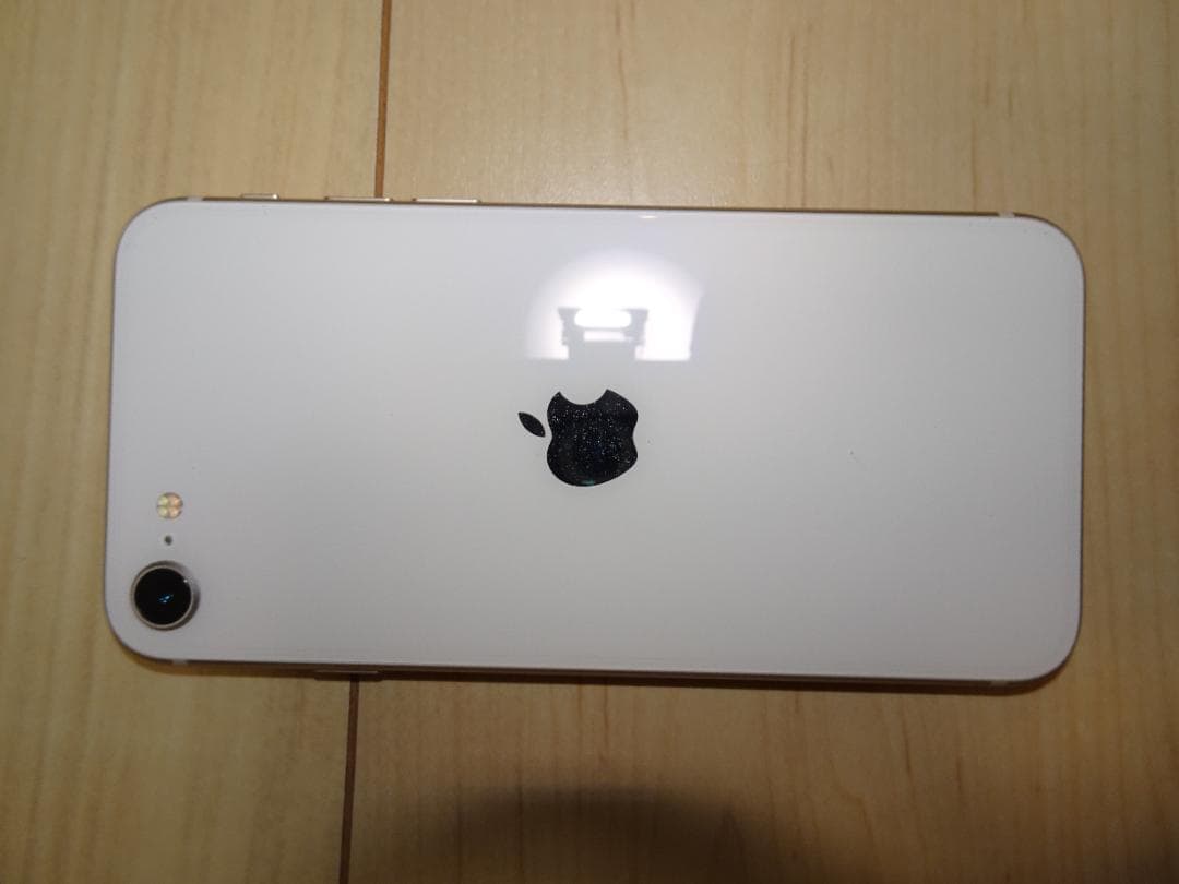 アイフォンSE 本体 バッテリー状態良好