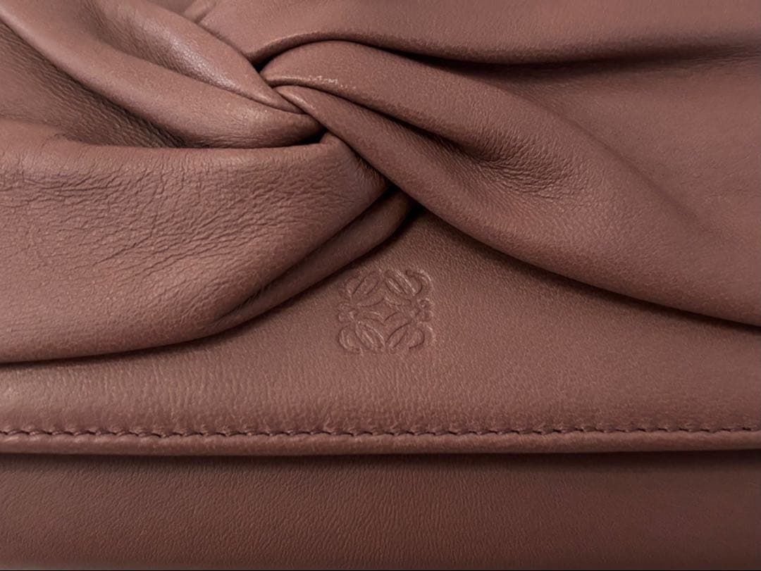 LOEWE ロエベ ノット レザー チェーンウォレット 長財布