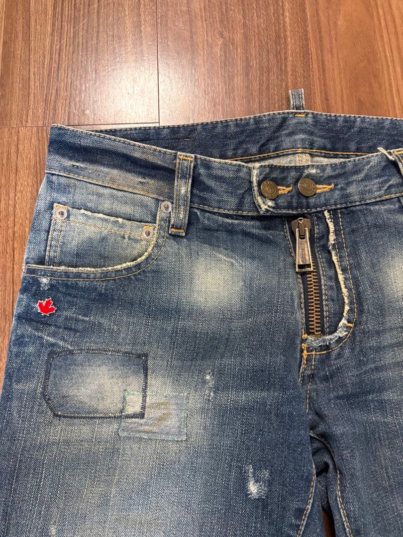 Dsquared2 ダメージ加工ストレートジーンズ