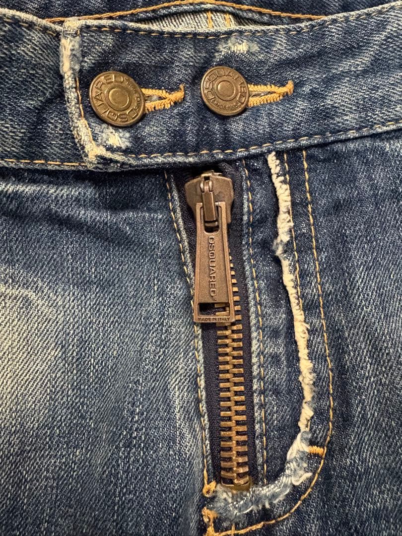 Dsquared2 ダメージ加工ストレートジーンズ