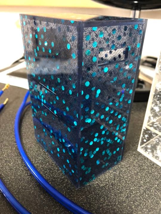 卓士小型スピーカー