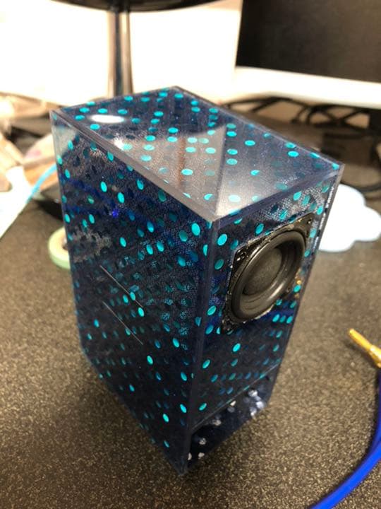 卓士小型スピーカー