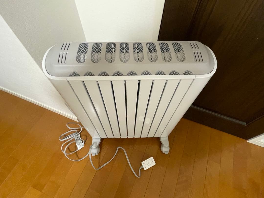 【極美品/2024年購入】デロンギ オイルヒーター RHJ75V0915-GY