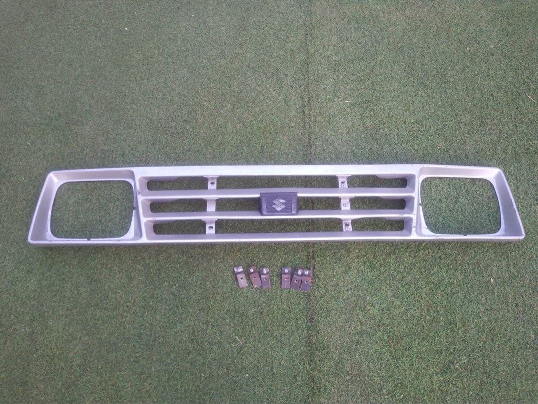 スズキ SJ410 ジムニー KATANA 純正角目グリル シルバー