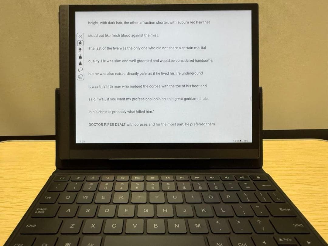 Bigme B1051C（純正カバー・別売キーボード付）