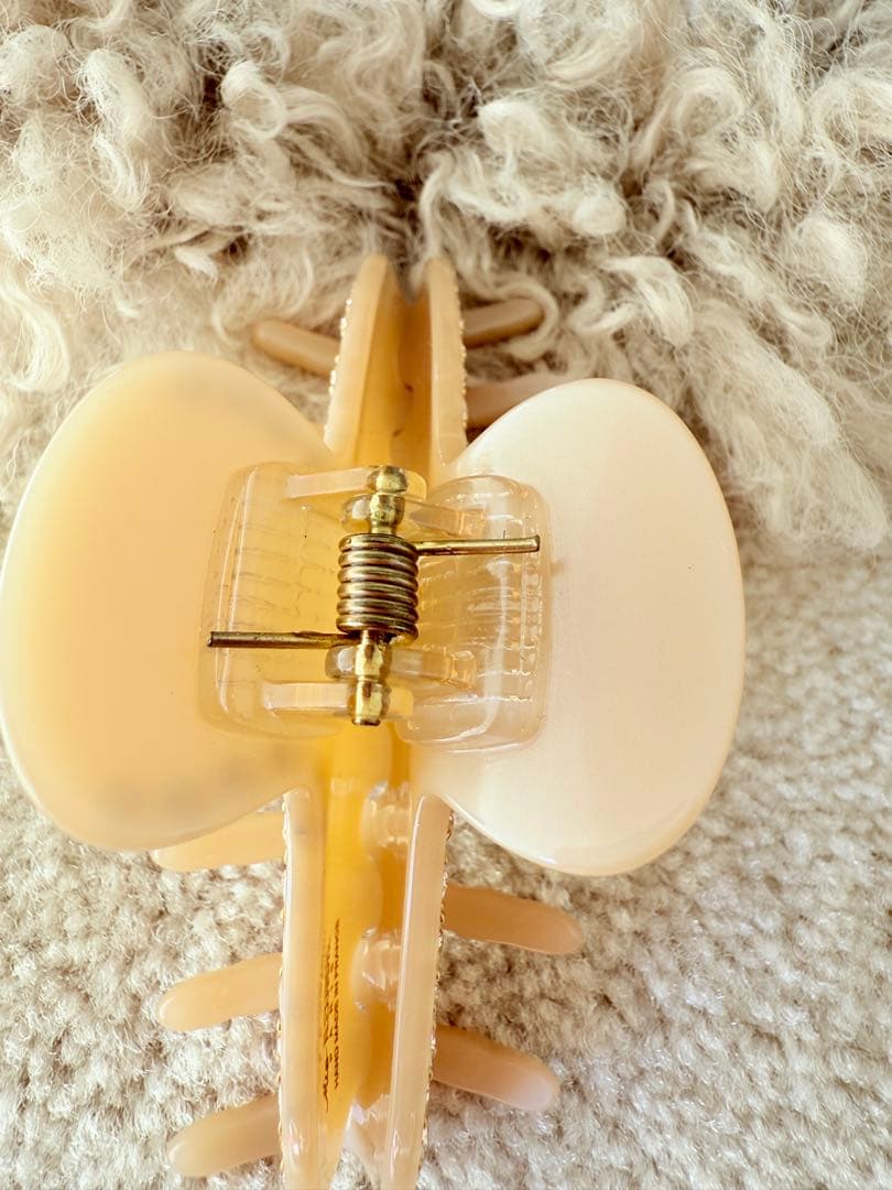 アレクサンドル ドゥ パリ クリップ　スワロフスキー ヘアクリップ ベージュ M