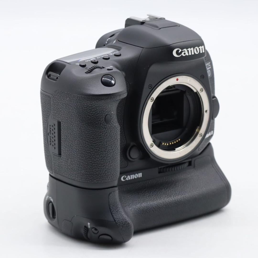 Canon EOS 7D Mark IIボディ bg-e16付　#3924