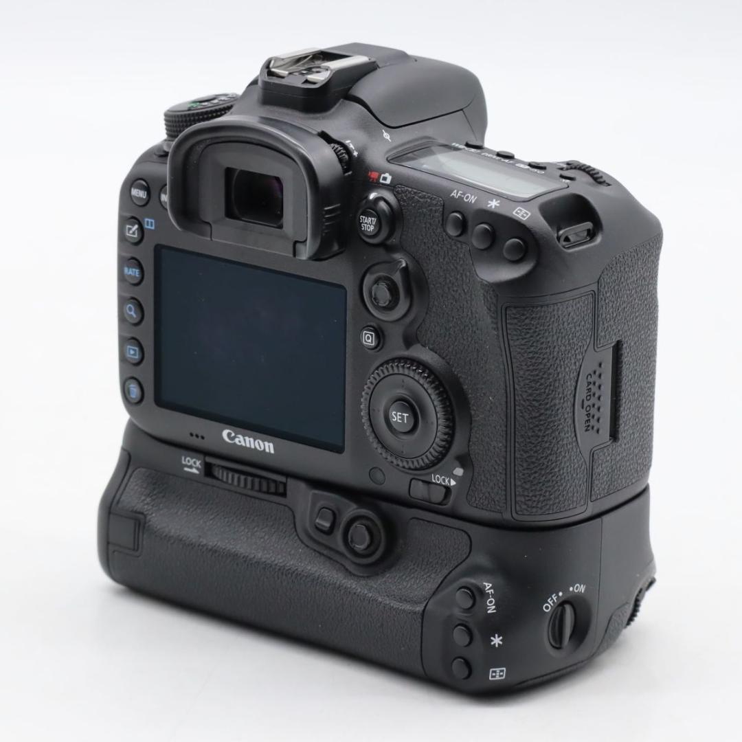 Canon EOS 7D Mark IIボディ bg-e16付　#3924