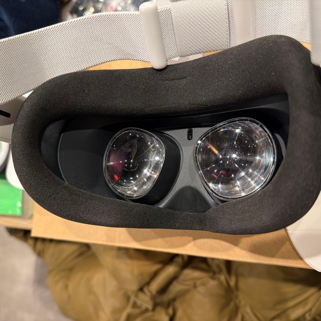  Quest 2 VRヘッドセット本体(128GB)＋コントローラー