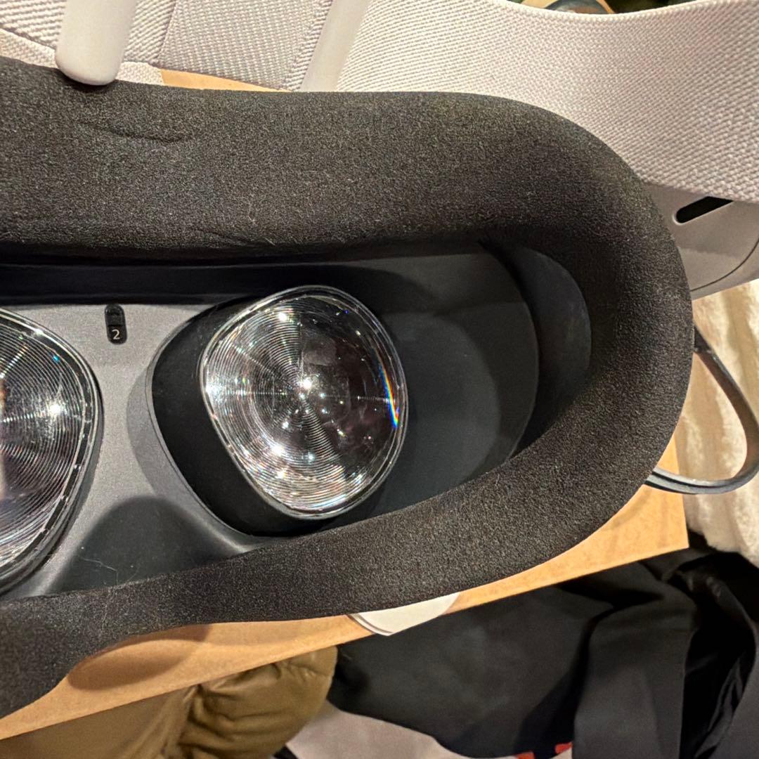  Quest 2 VRヘッドセット本体(128GB)＋コントローラー