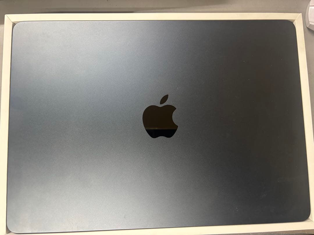 Apple MacBook Air 13インチ　ミッドナイト