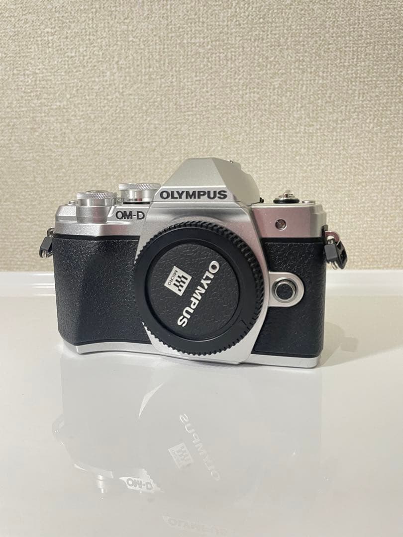 OLYMPUS OM-D E-M10 Mark III EZダブルズームキット