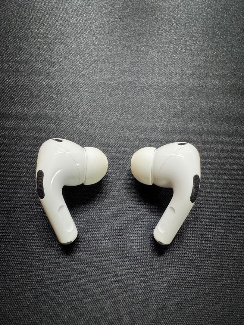 AirPods Pro 2（第2世代）MQD83J/A Lightning