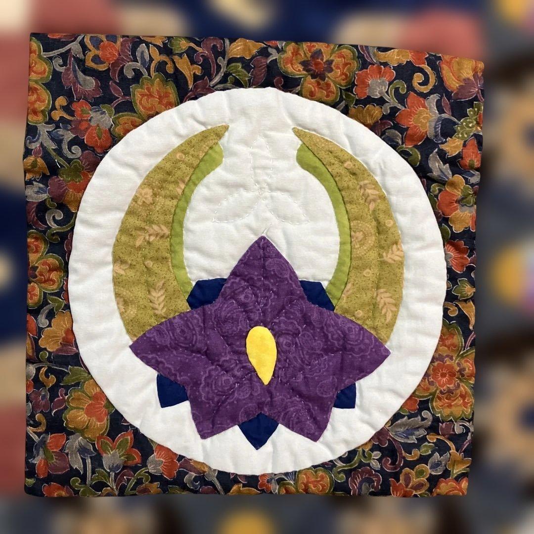 m*u様 新品　家紋のモチーフ パッチワークキルト　タペストリー他　127cmx